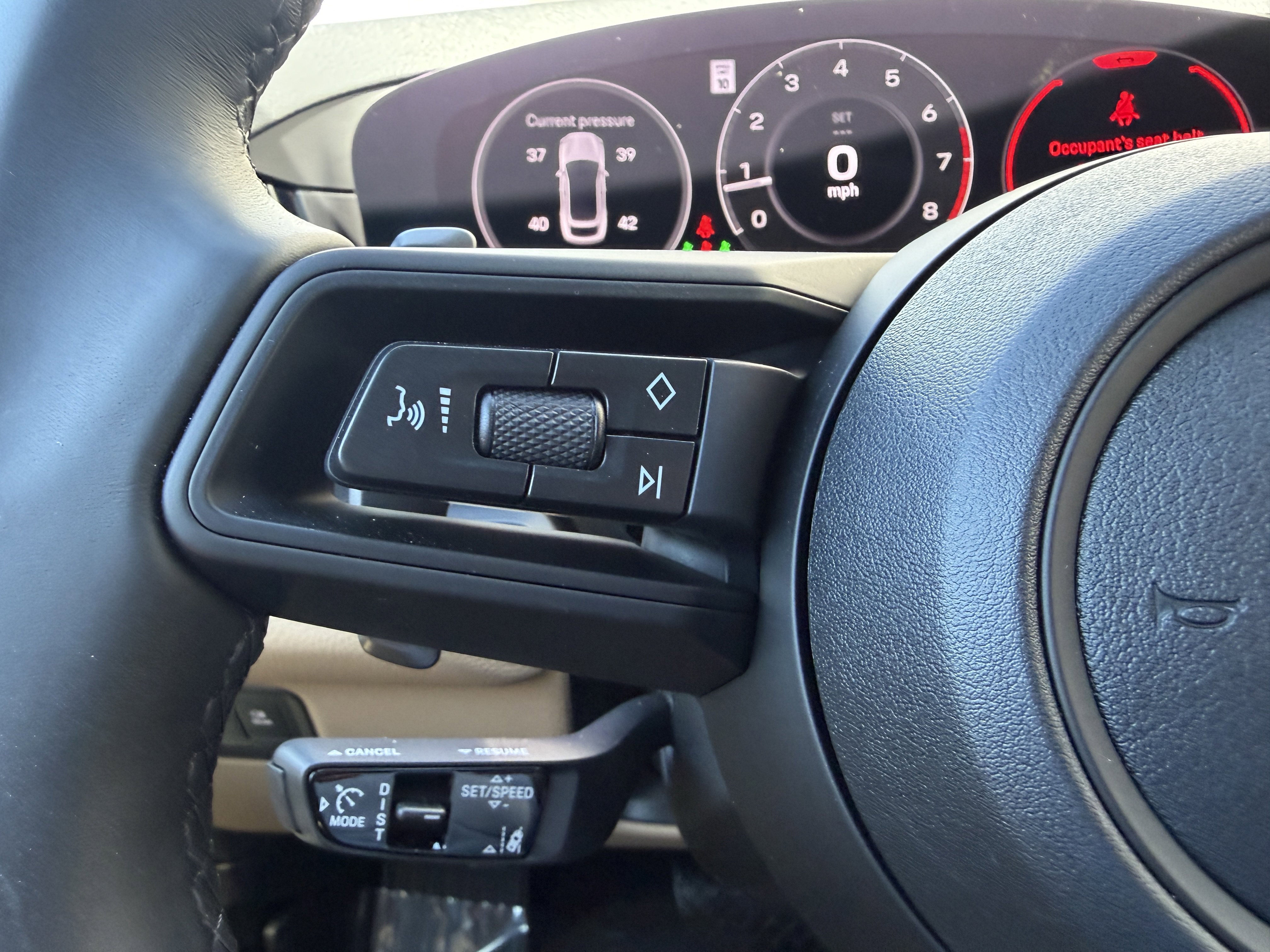 Certified 2026 Porsche Cayenne Coupe image 34