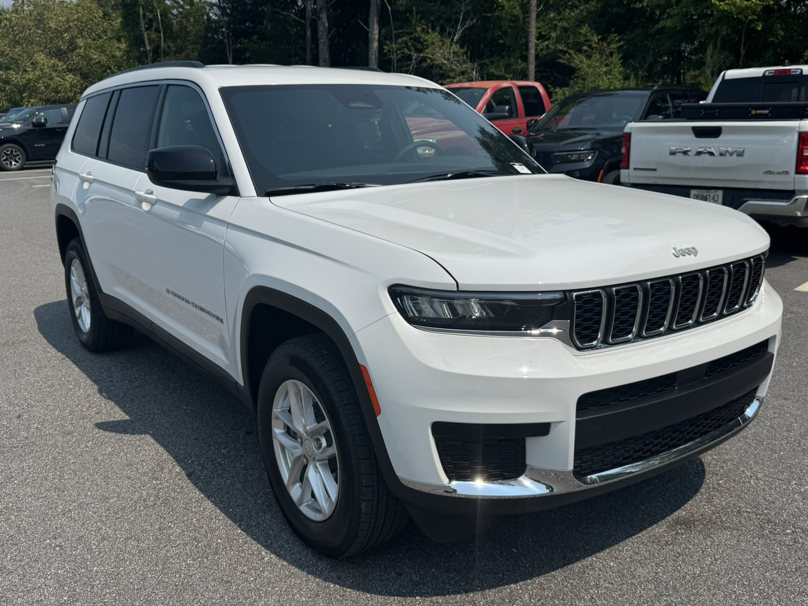 New 2026 Jeep Grand Cherokee L Laredo RWD image 3