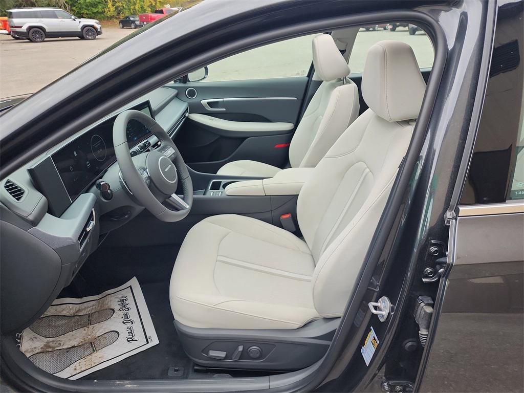 New 2025 Hyundai Sonata SEL image 11