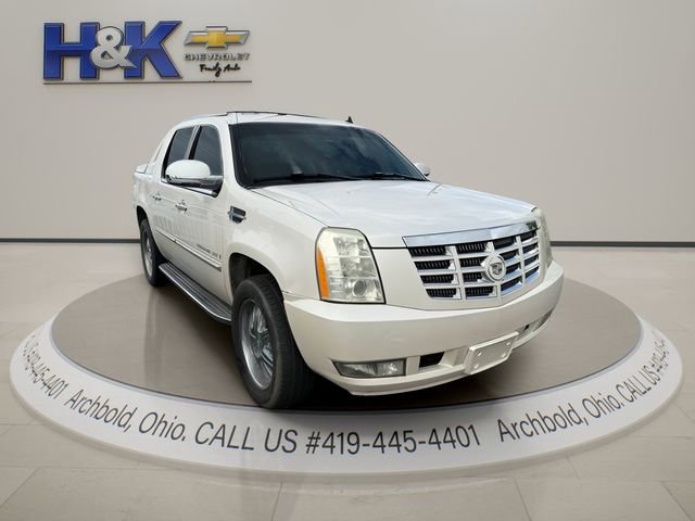 Used 2007 Cadillac Escalade EXT w/ Information Package image 1
