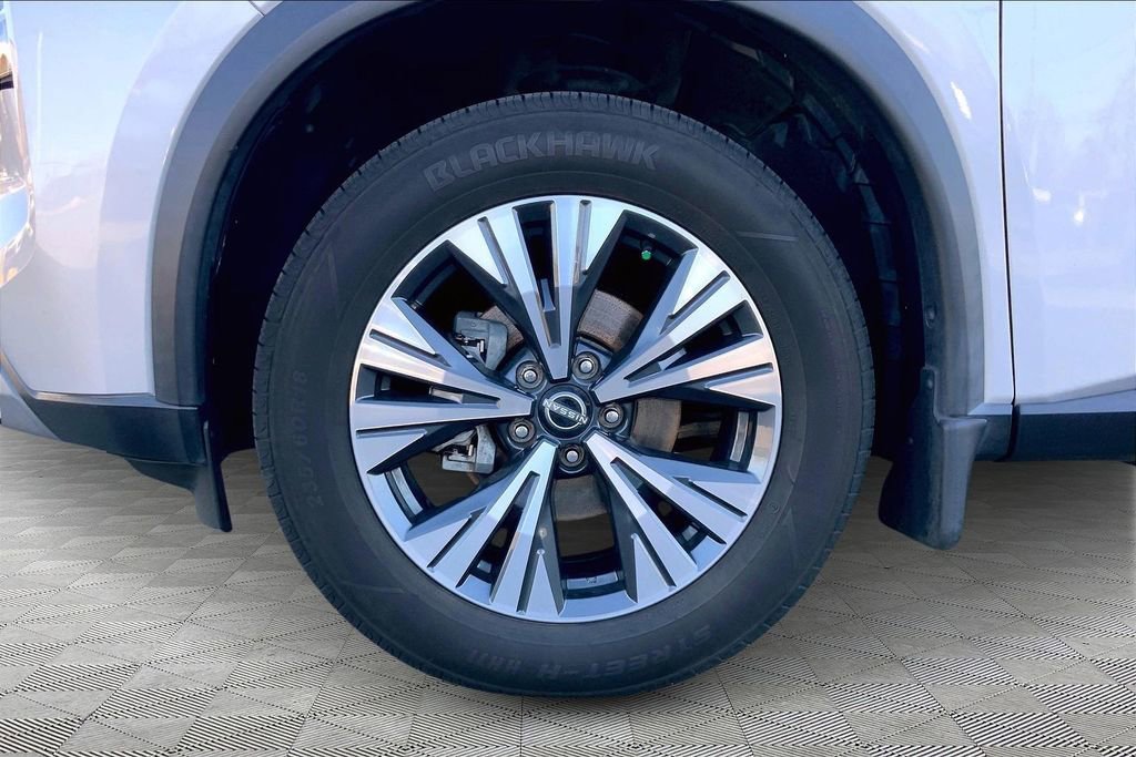 Used 2022 Nissan Rogue SV image 21