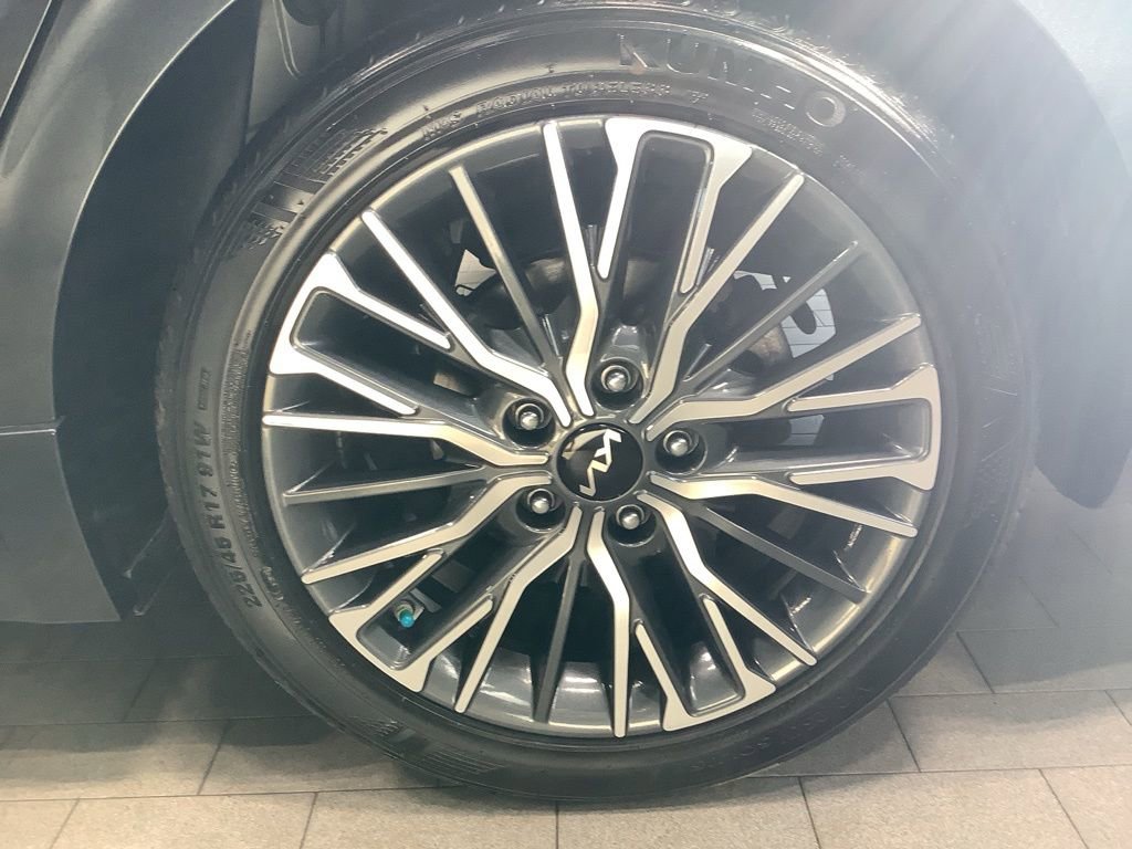 Used 2023 Kia Forte GT-Line image 25