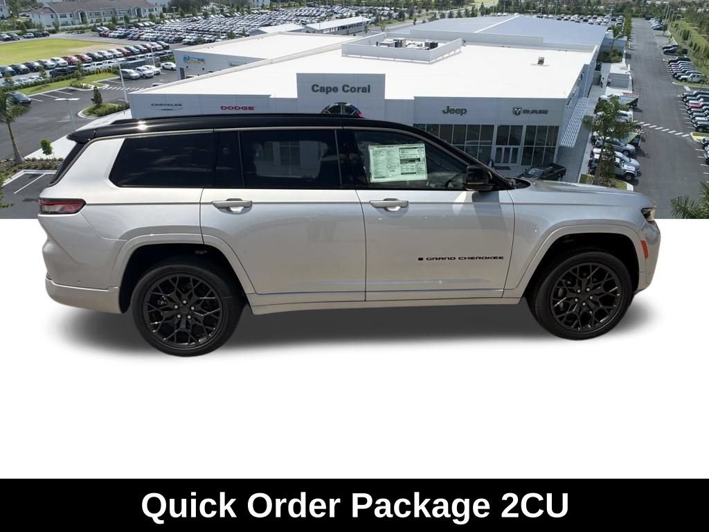 New 2026 Jeep Grand Cherokee L Summit w/ Obsidian Package AWD/4WD image 3