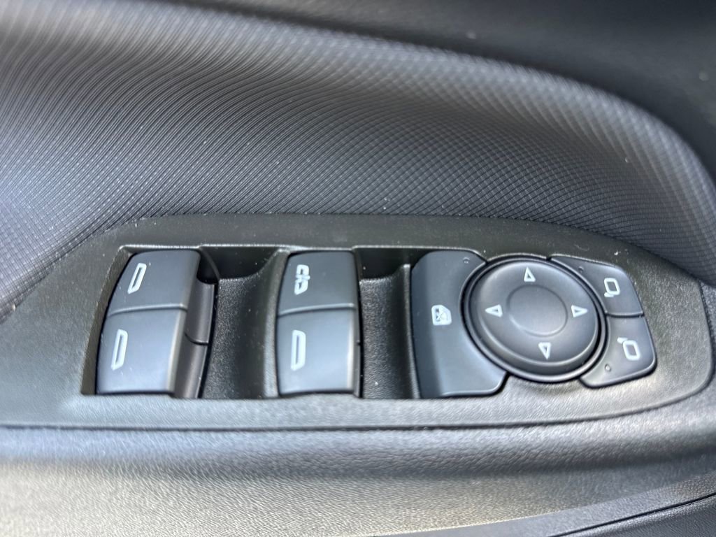 Used 2023 Chevrolet Equinox RS w/ RS Leather Package image 15