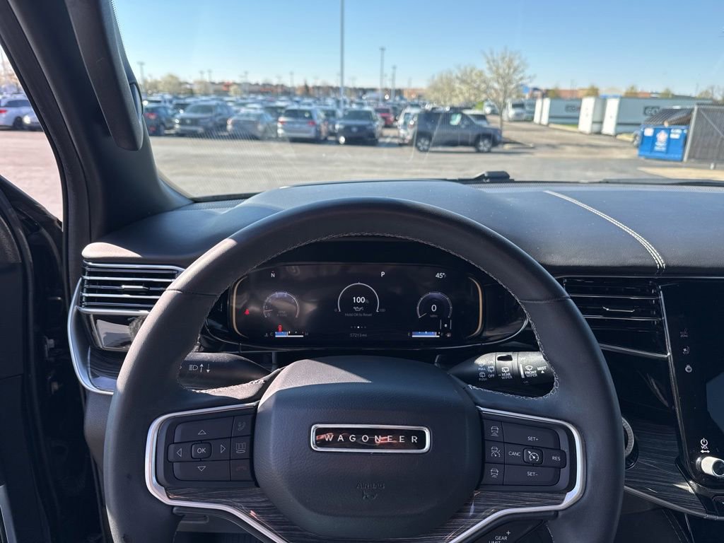 Used 2022 Jeep Wagoneer Series III w/ Premium Group I AWD/4WD image 9