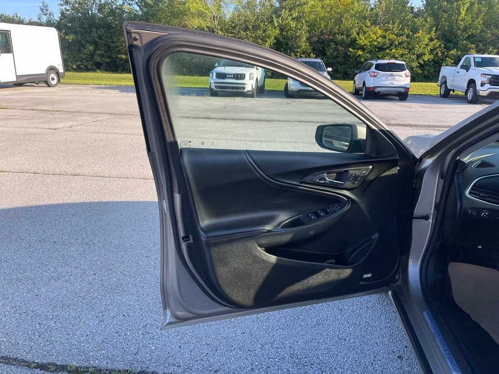 Used 2022 Chevrolet Malibu Premier FWD image 14