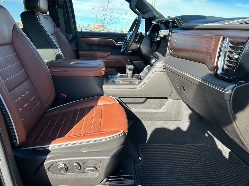 Used 2025 GMC Sierra 1500 Denali Ultimate image 30