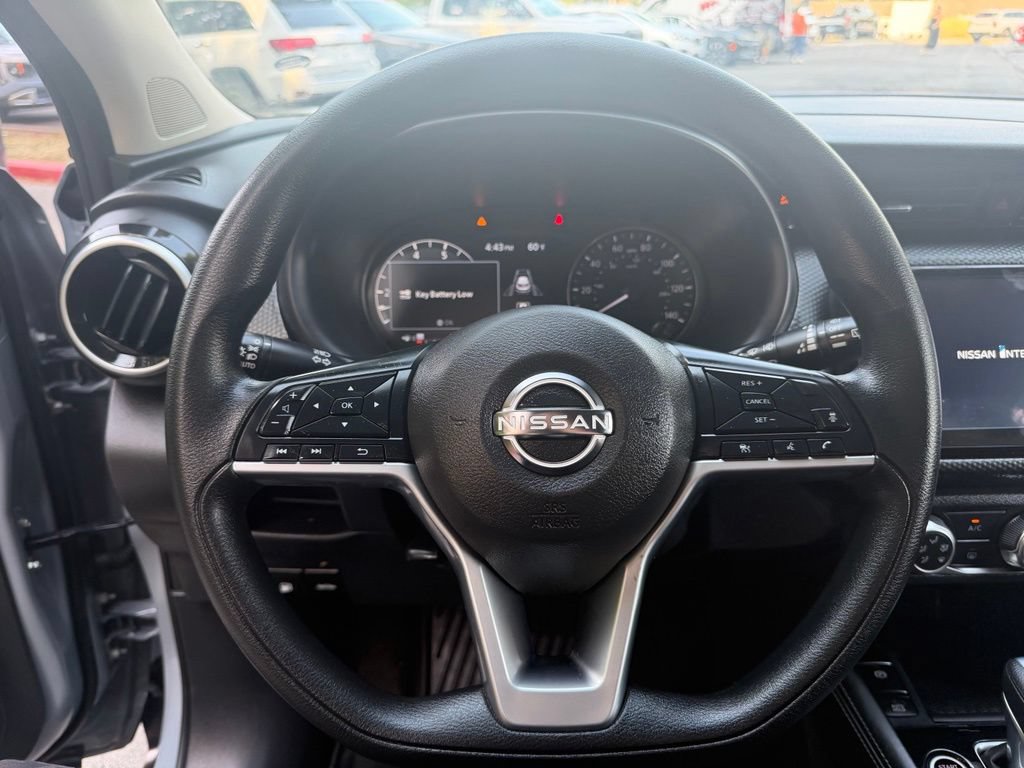 Used 2023 Nissan Kicks SV FWD image 17