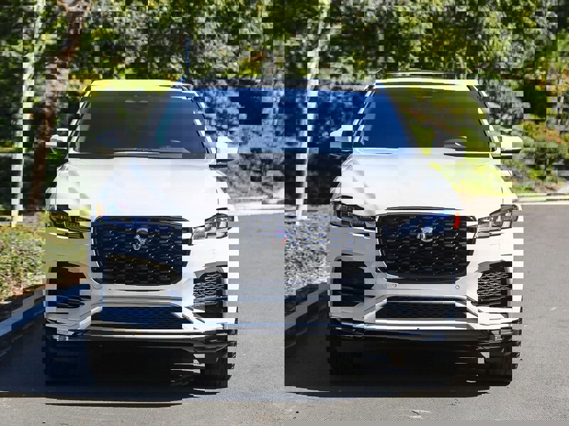 Used 2023 Jaguar F-PACE S video 2