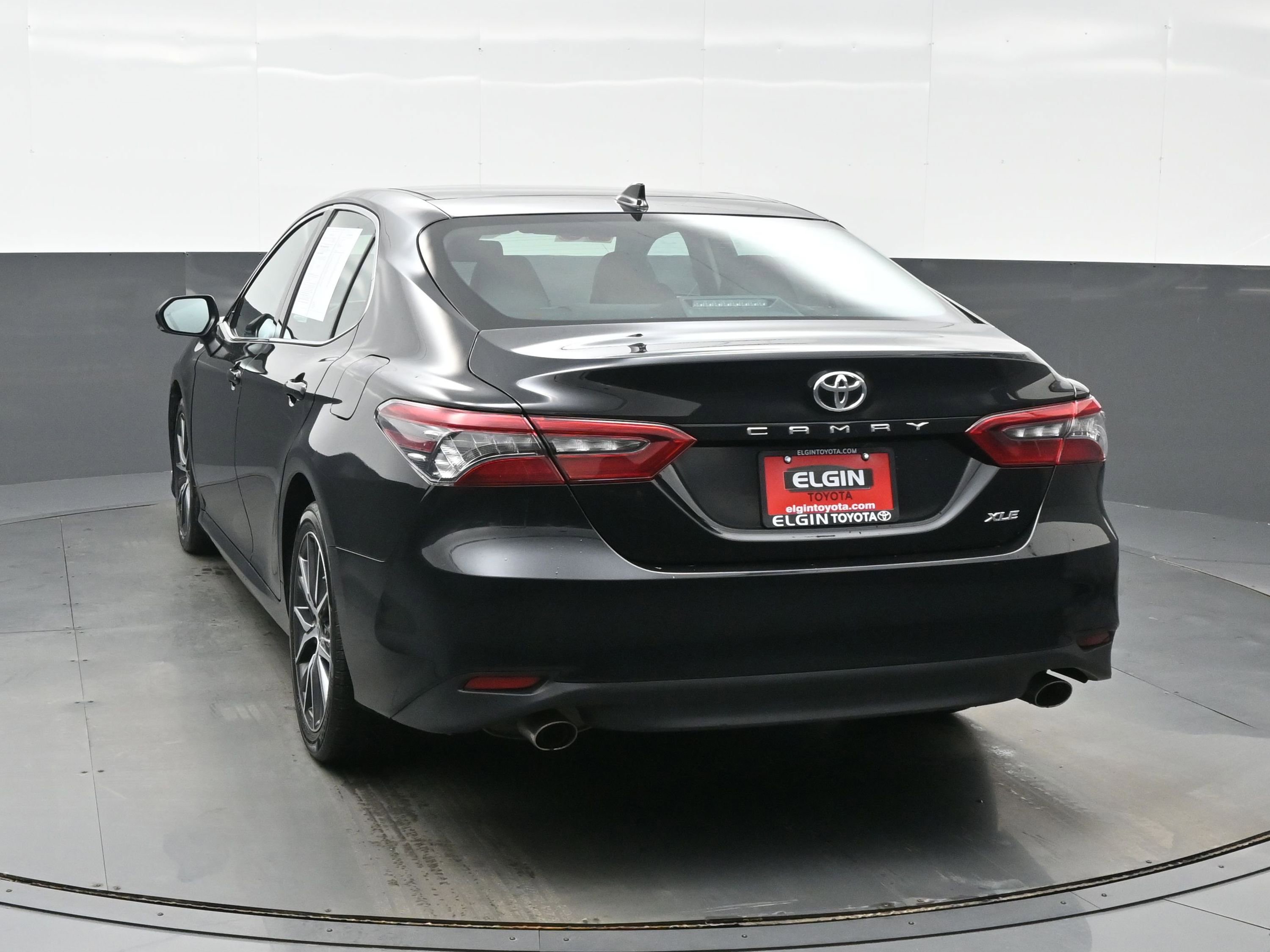 Used 2024 Toyota Camry XLE FWD image 7