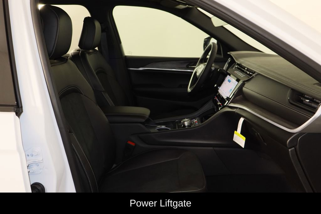 New 2026 Jeep Grand Cherokee Laredo image 19