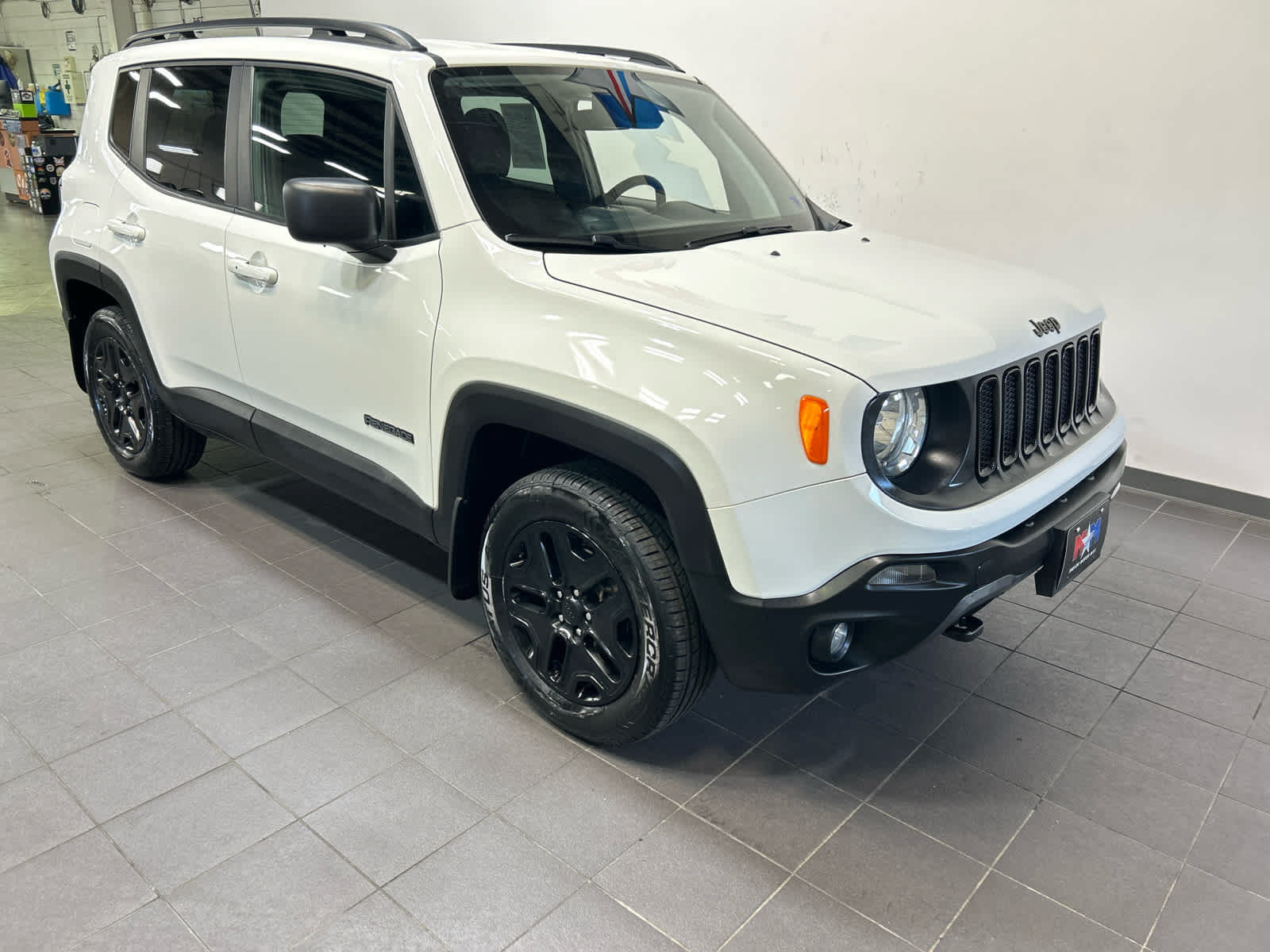 Used 2018 Jeep Renegade Sport w/ Power & Air Group AWD/4WD image 2