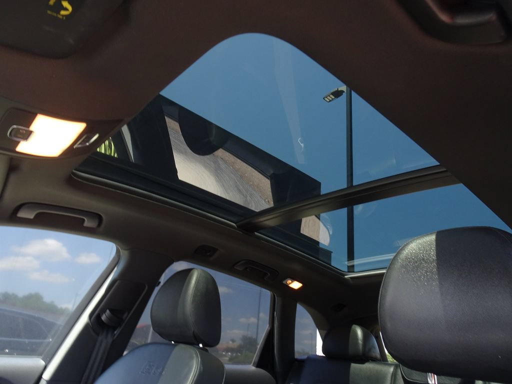 Used 2015 Audi SQ5 Premium Plus w/ Technology Package AWD/4WD image 12
