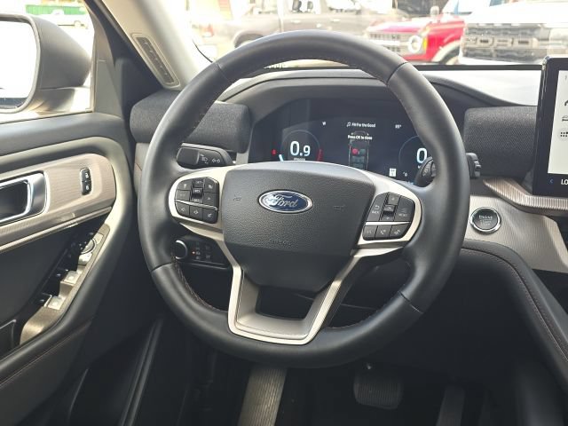 Used 2025 Ford Explorer Active RWD image 36