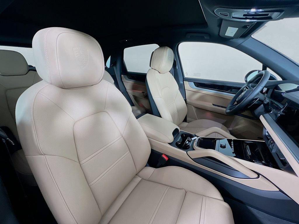 New 2026 Porsche Cayenne image 30