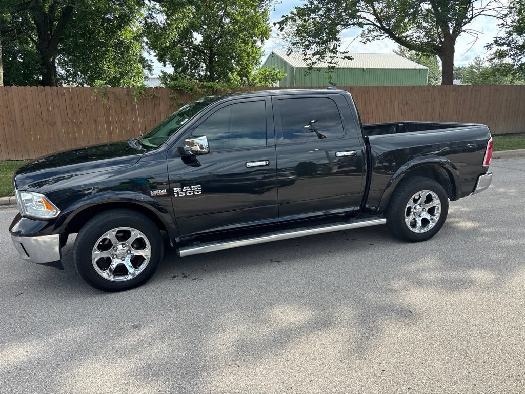 Used 2016 RAM 1500 Laramie w/ Convenience Group AWD/4WD image 2