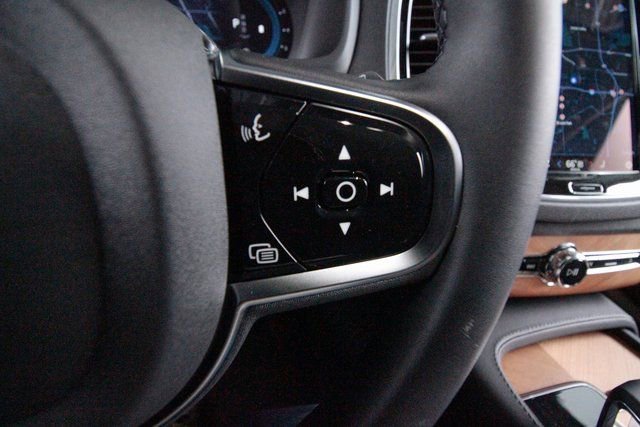 Certified 2025 Volvo XC90 B6 Plus w/ Protection Package Premier image 20