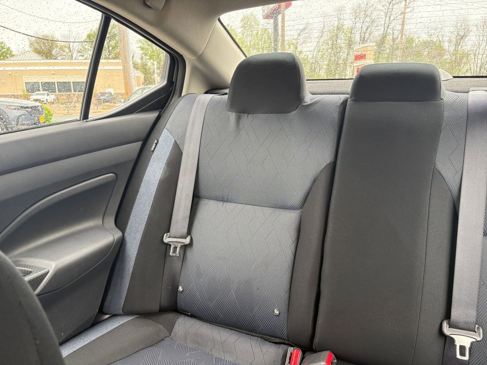 Used 2025 Nissan Versa SV FWD image 37