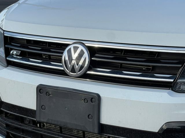 Used 2021 Volkswagen Tiguan SE R-Line image 40