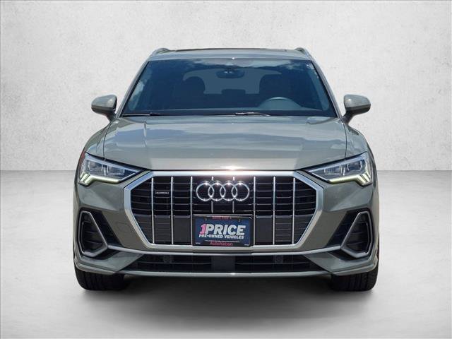 Used 2022 Audi Q3 2.0T Premium Plus w/ Premium Plus Package AWD/4WD image 2