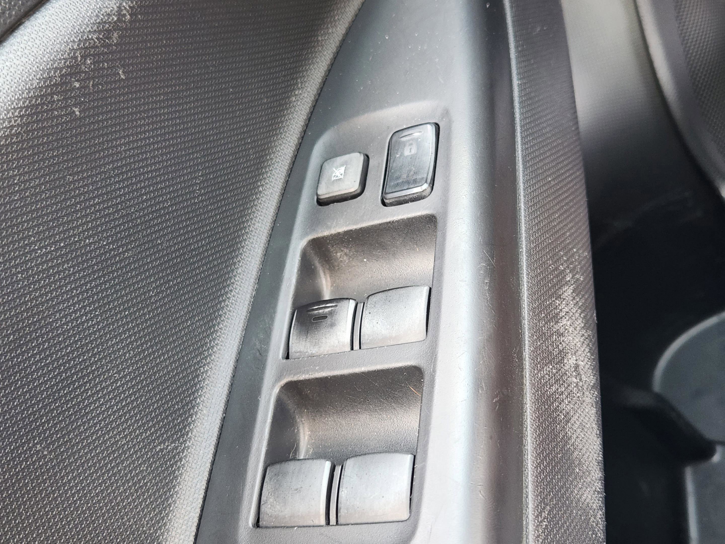 Used 2015 Mitsubishi Mirage DE image 24