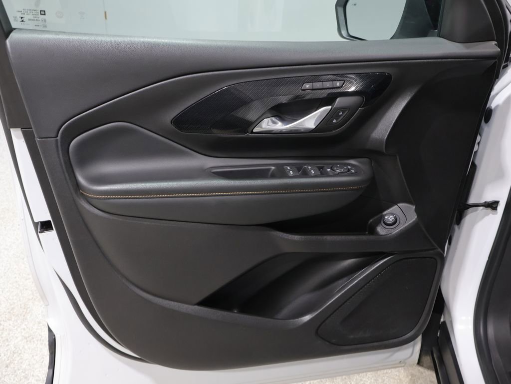 Used 2024 GMC Terrain AT4 image 13