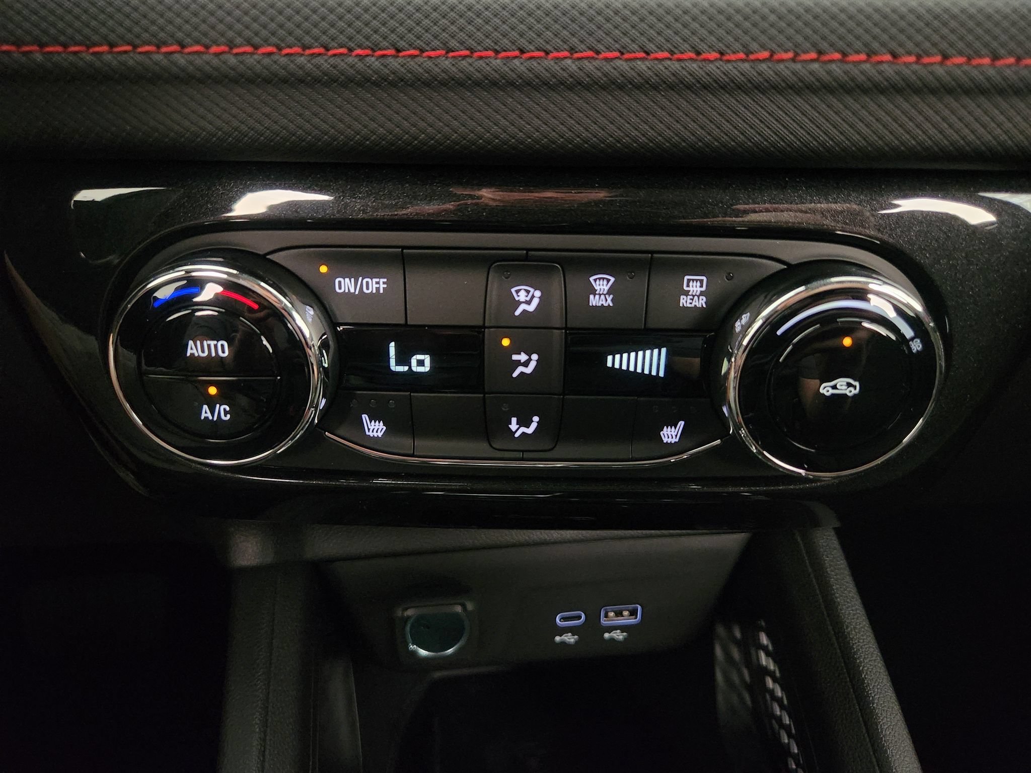 New 2026 Chevrolet TrailBlazer RS w/ Convenience Package FWD image 17