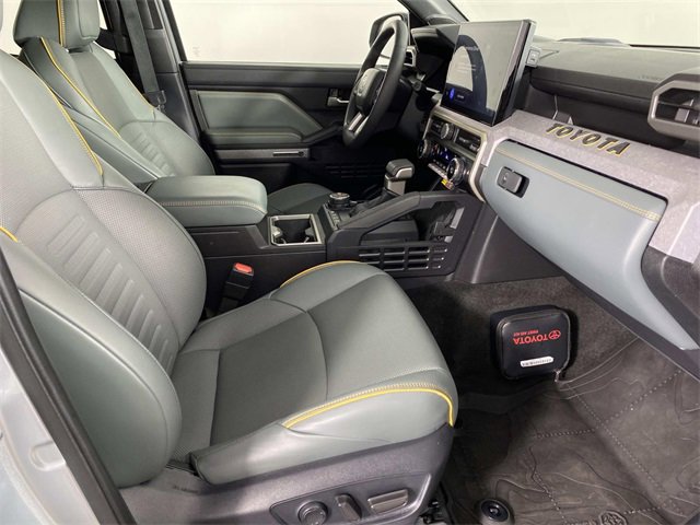 Used 2024 Toyota Tacoma Trailhunter image 11