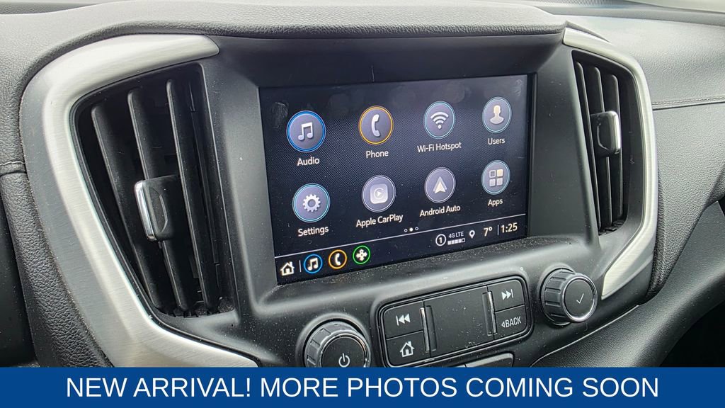 Used 2024 GMC Terrain SLT image 18