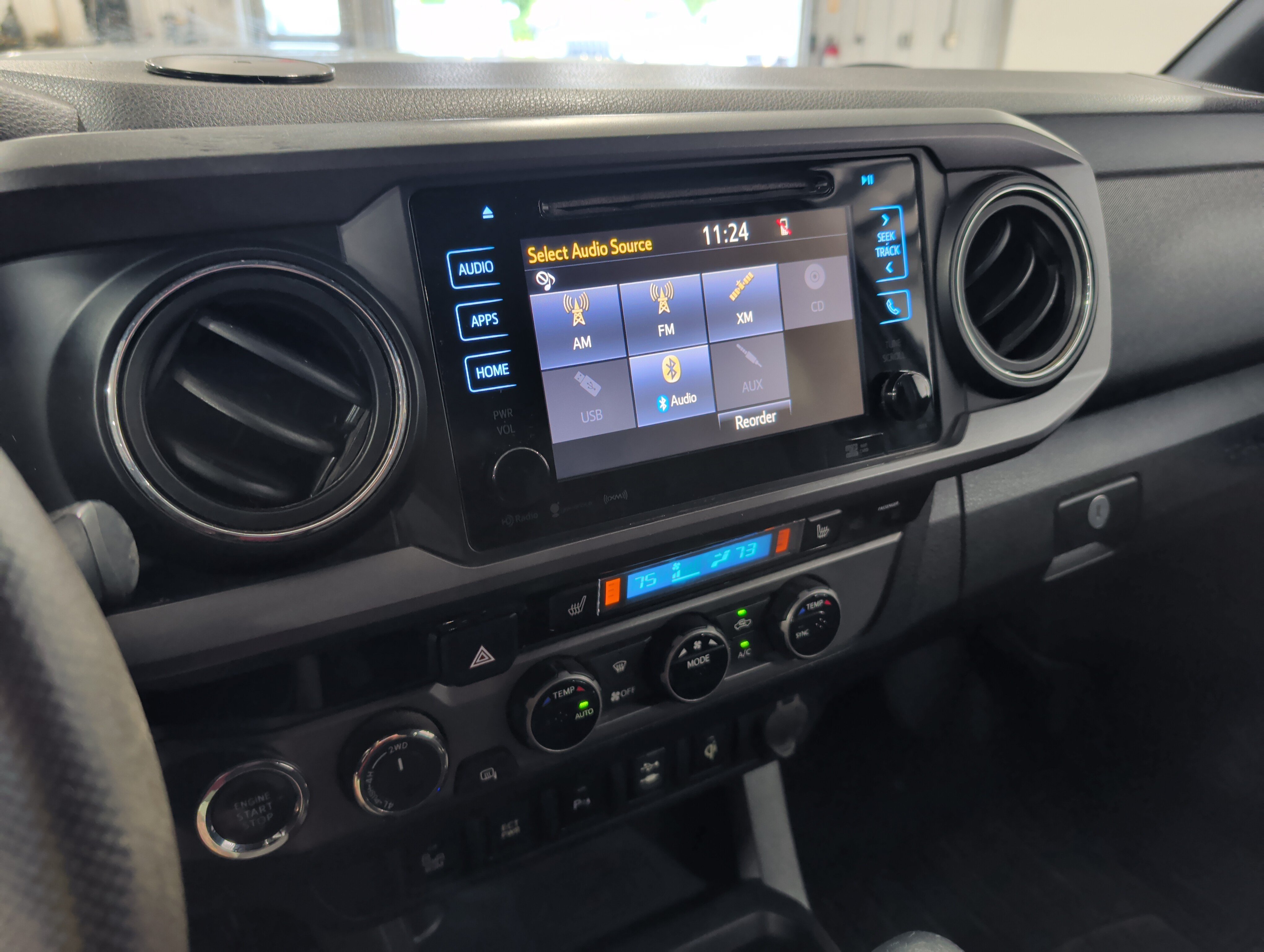 Used 2016 Toyota Tacoma TRD Sport w/ Premium & Technology Package AWD/4WD image 10