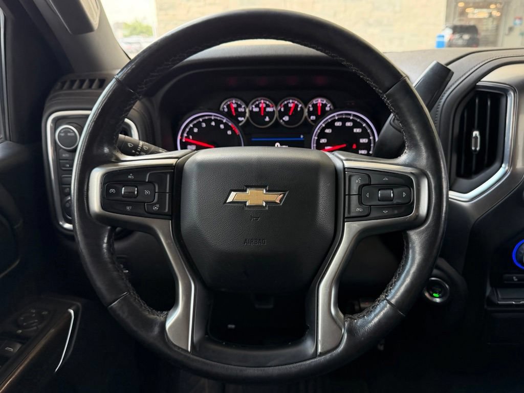 Used 2021 Chevrolet Silverado 1500 LT AWD/4WD image 12
