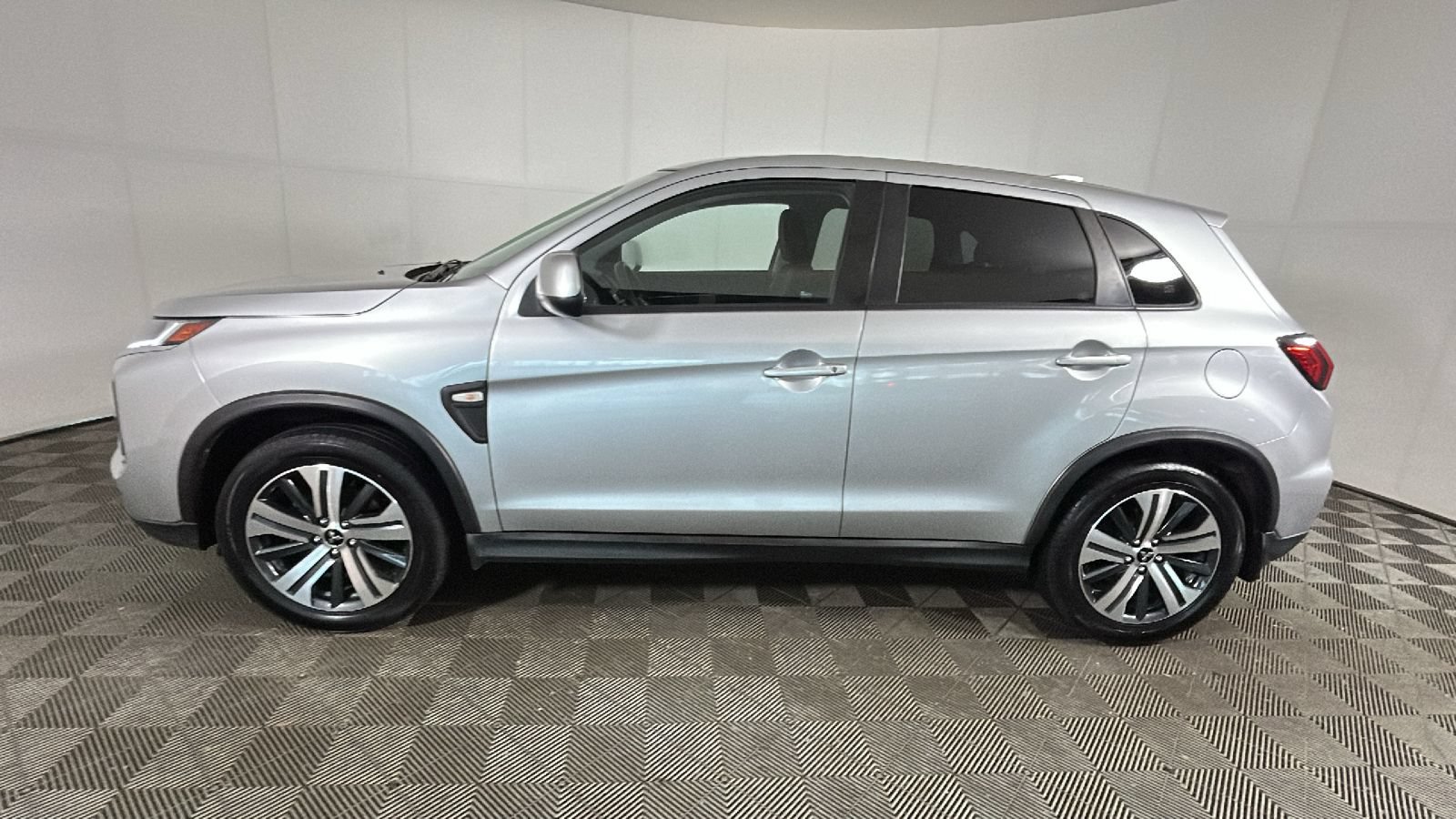 Used 2022 Mitsubishi Outlander Sport ES AWD/4WD image 6