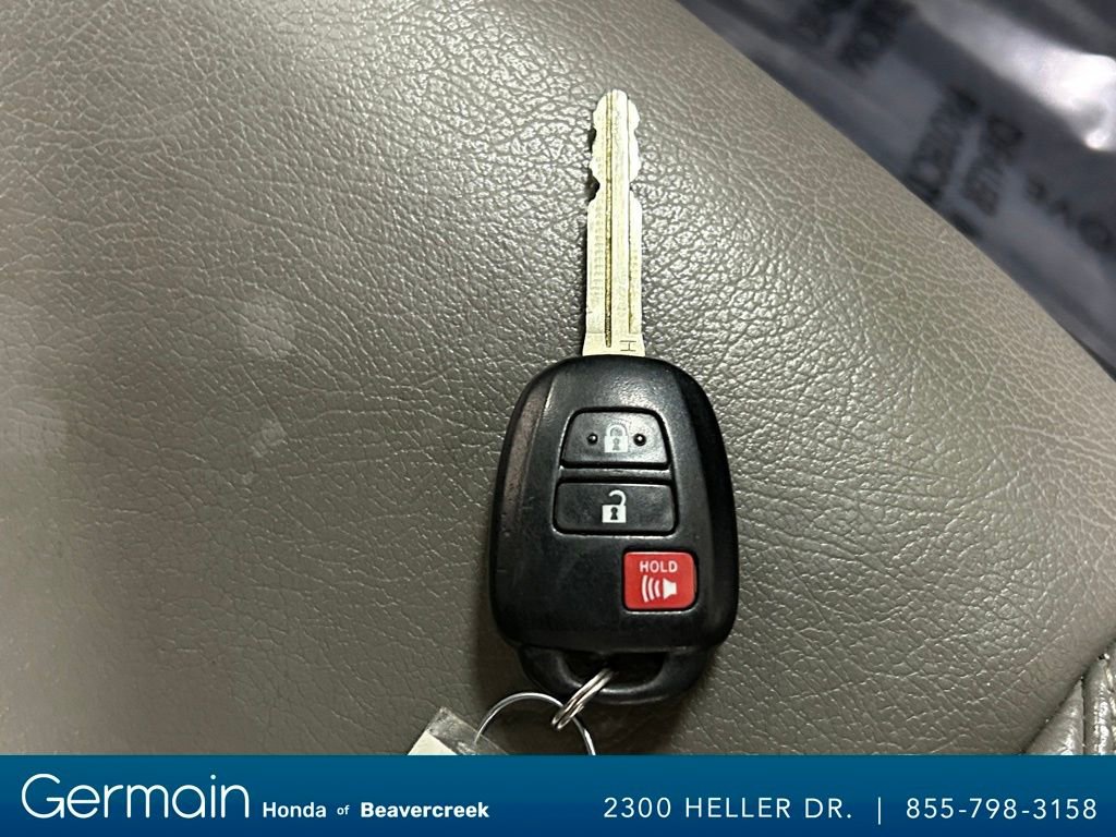 Used 2016 Toyota Tacoma SR5 image 31