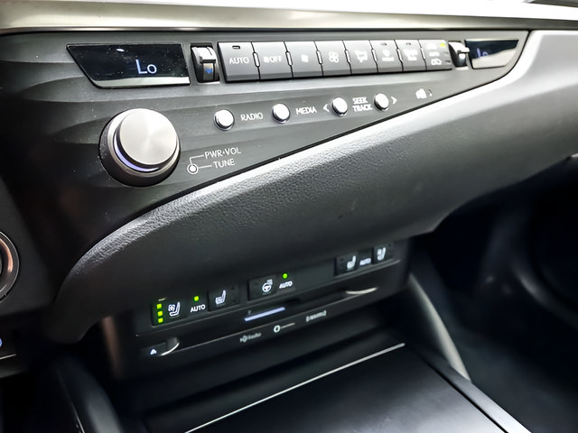 Used 2021 Lexus ES 250 w/ Premium Package AWD/4WD image 21