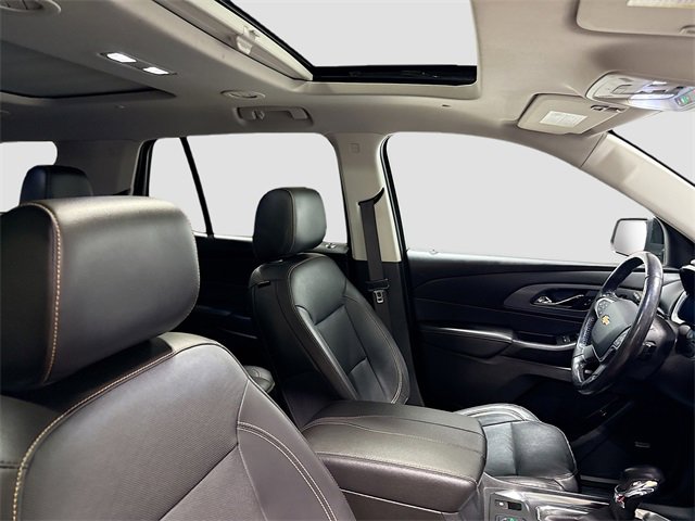 Used 2021 Chevrolet Traverse Premier image 32