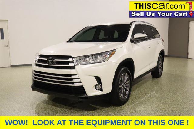 Used 2019 Toyota Highlander XLE FWD image 4