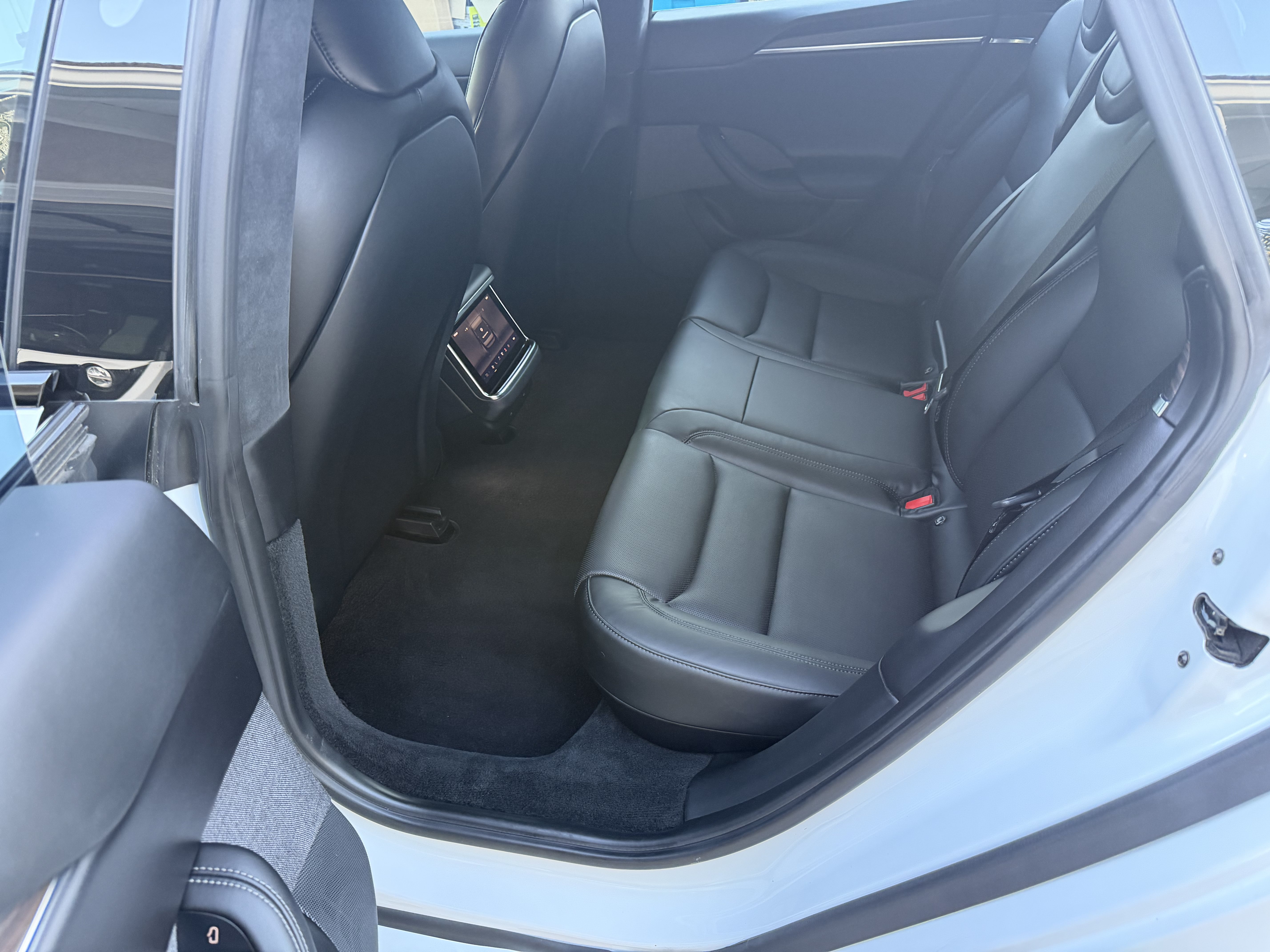 Used 2022 Tesla Model S AWD/4WD image 9