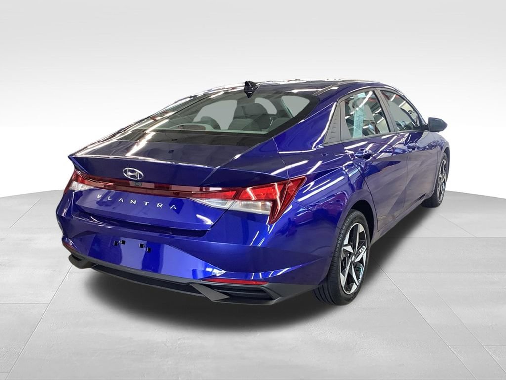Certified 2023 Hyundai Elantra SEL w/ Convenience Package FWD image 7