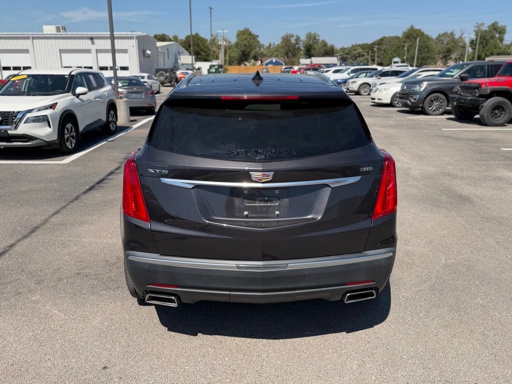 Used 2018 Cadillac XT5 Premium Luxury FWD image 5