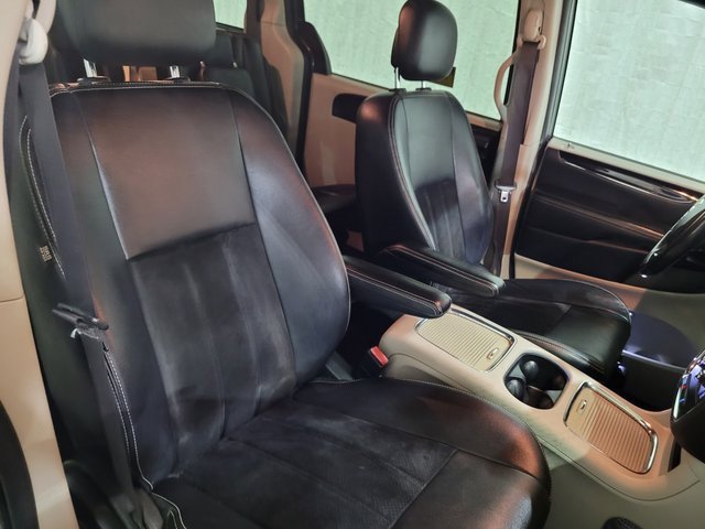 Used 2018 Dodge Grand Caravan SXT image 53
