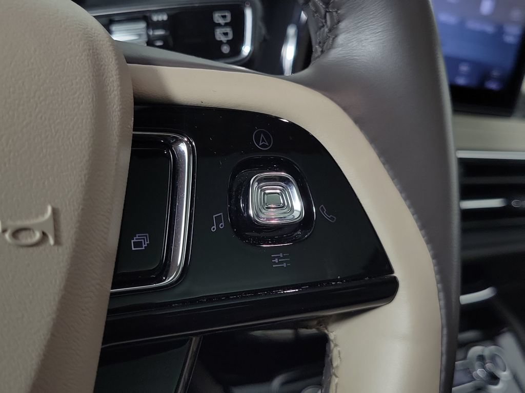 Certified 2020 Lincoln Corsair FWD w/ Premium Package image 26