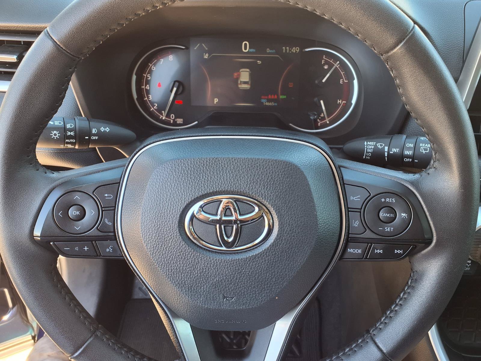Used 2025 Toyota RAV4 XLE Premium FWD image 22