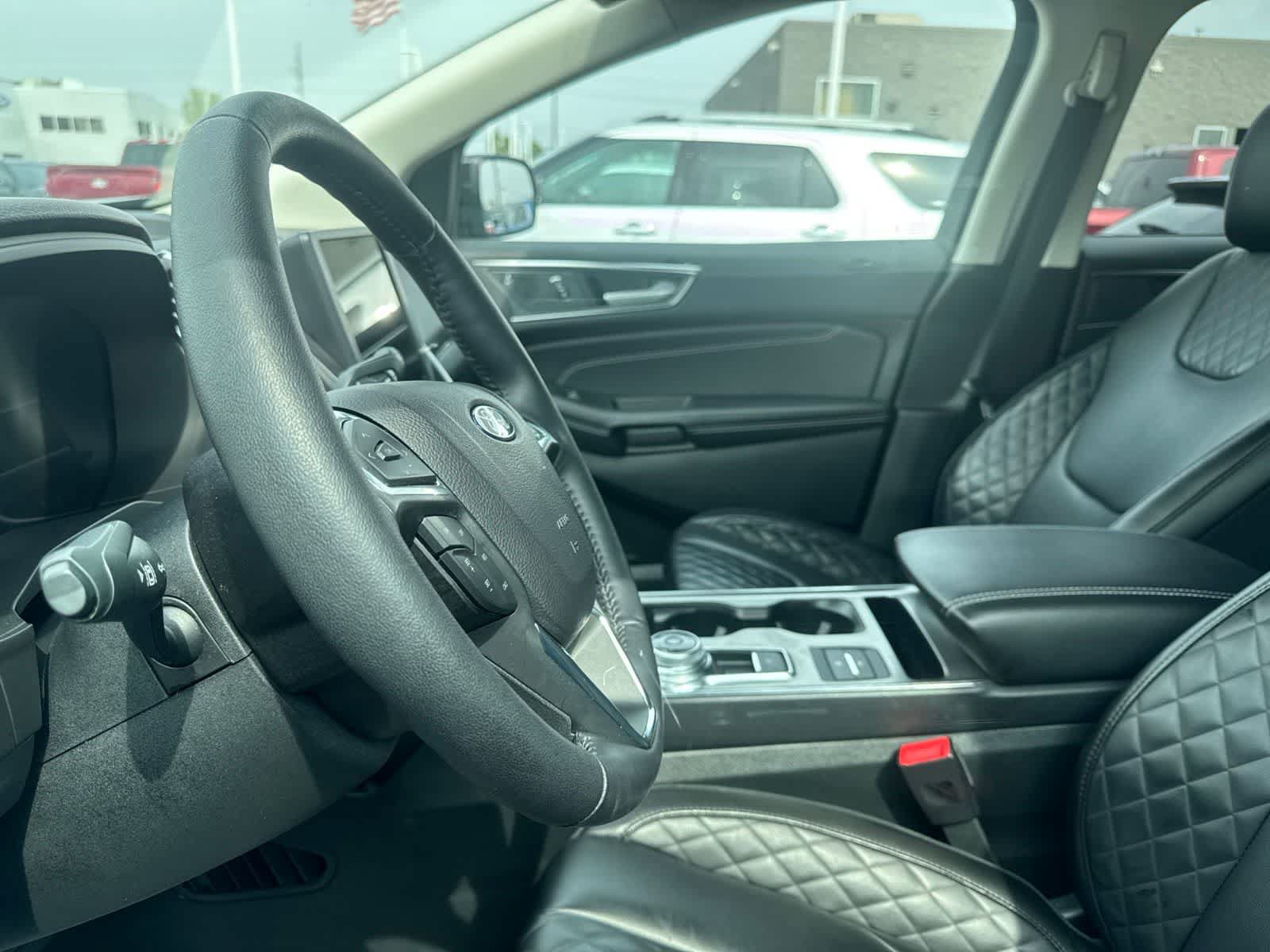 Used 2024 Ford Edge Titanium AWD/4WD image 33