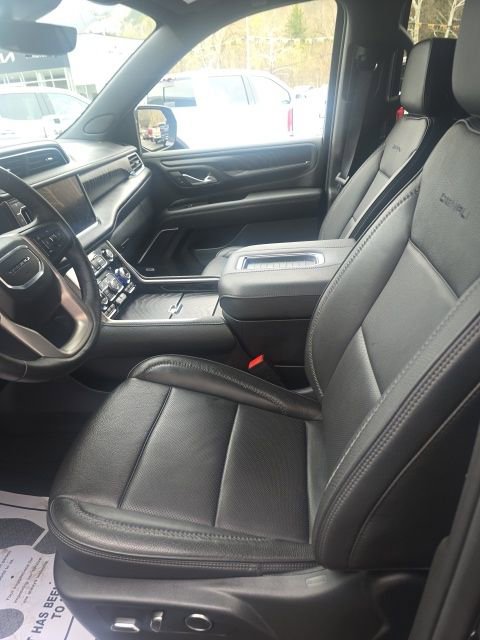 Used 2024 GMC Yukon XL Denali w/ Advanced Technology Package image 15