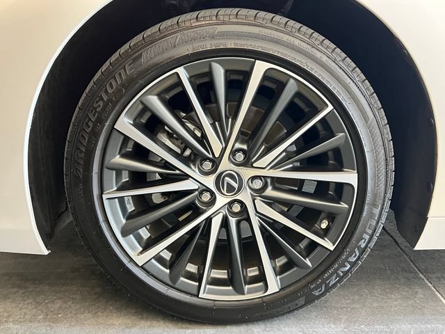 Used 2025 Lexus ES 300h w/ Premium Package FWD image 11