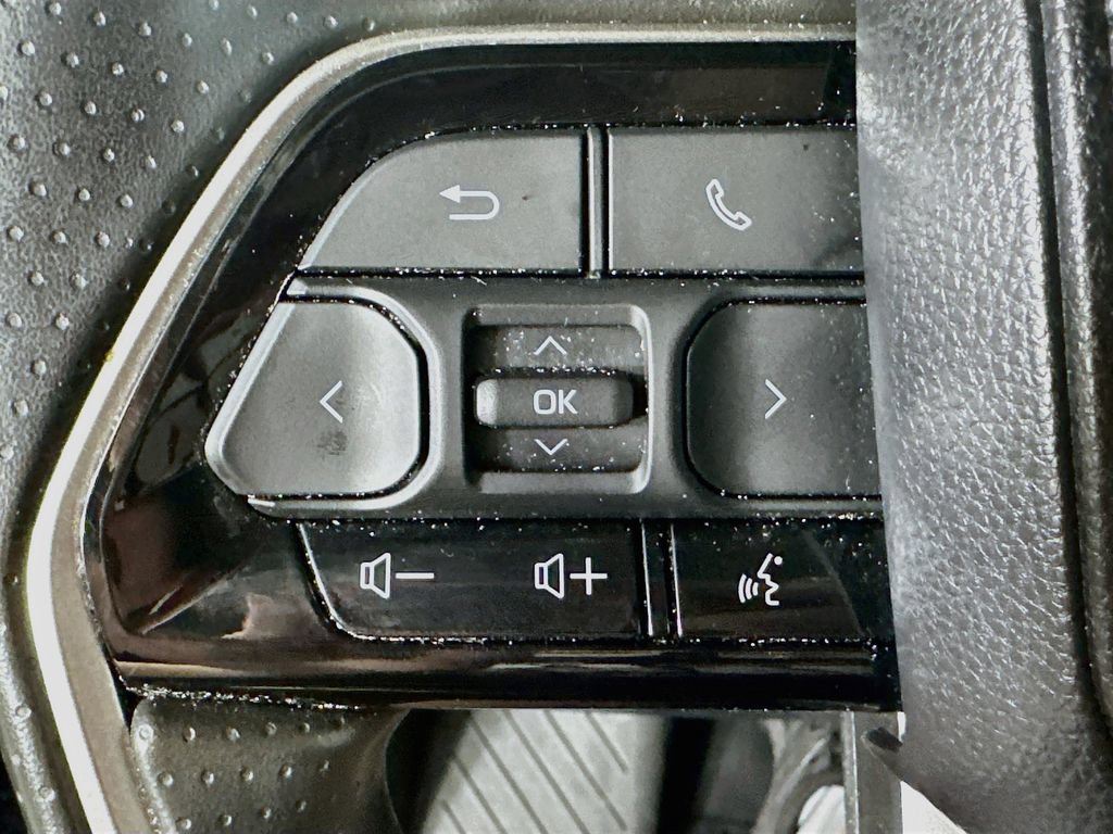 Used 2023 Toyota Tundra SR5 w/ SR5 Convenience Package AWD/4WD image 22