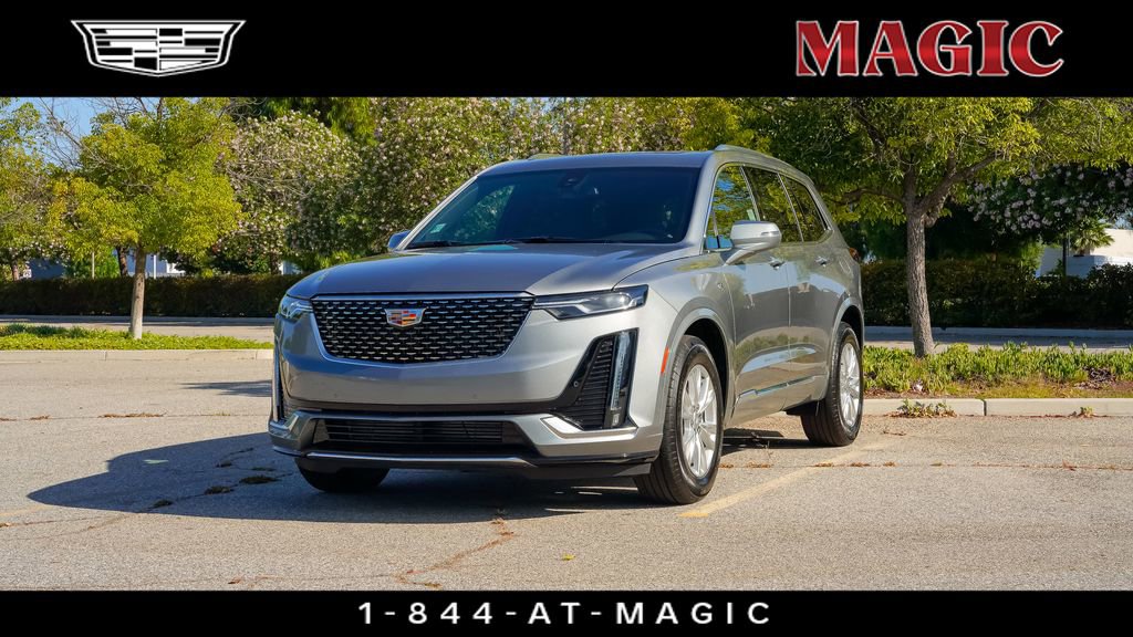 New 2025 Cadillac XT6 Luxury