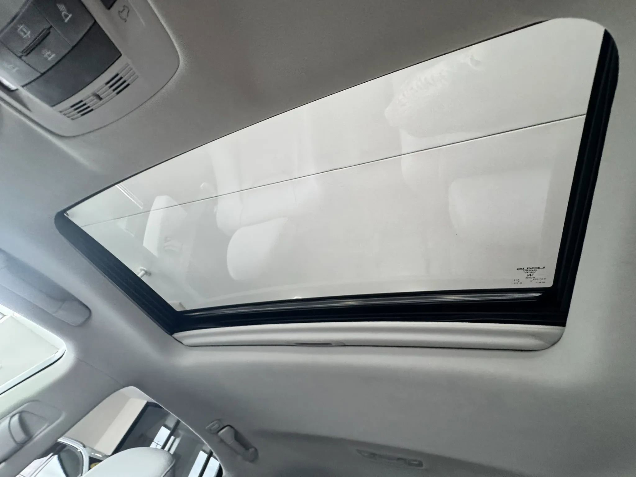 Used 2015 Lexus RX 450h AWD image 36