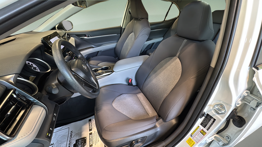 Used 2024 Toyota Camry LE FWD image 13