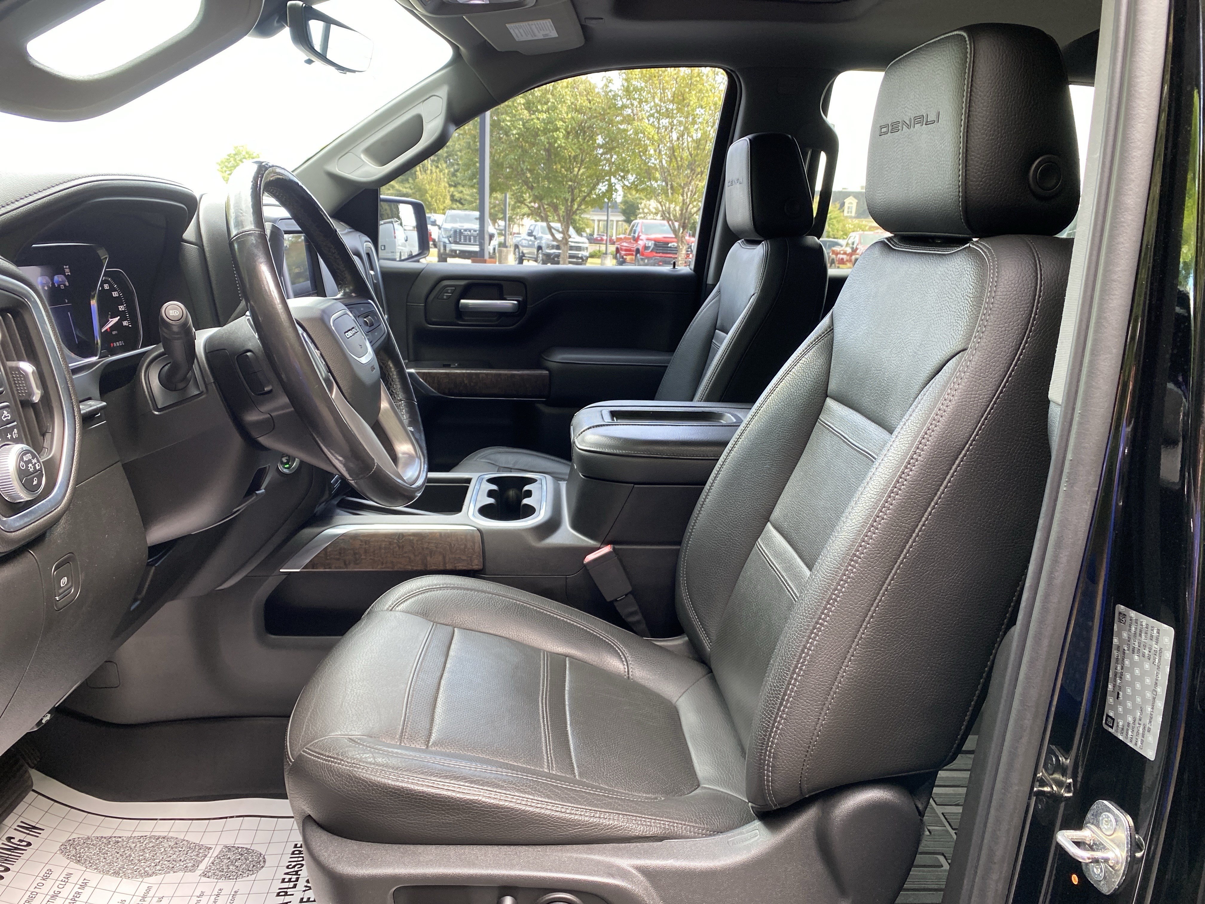 Used 2019 GMC Sierra 1500 Denali w/ Denali Ultimate Package AWD/4WD image 17